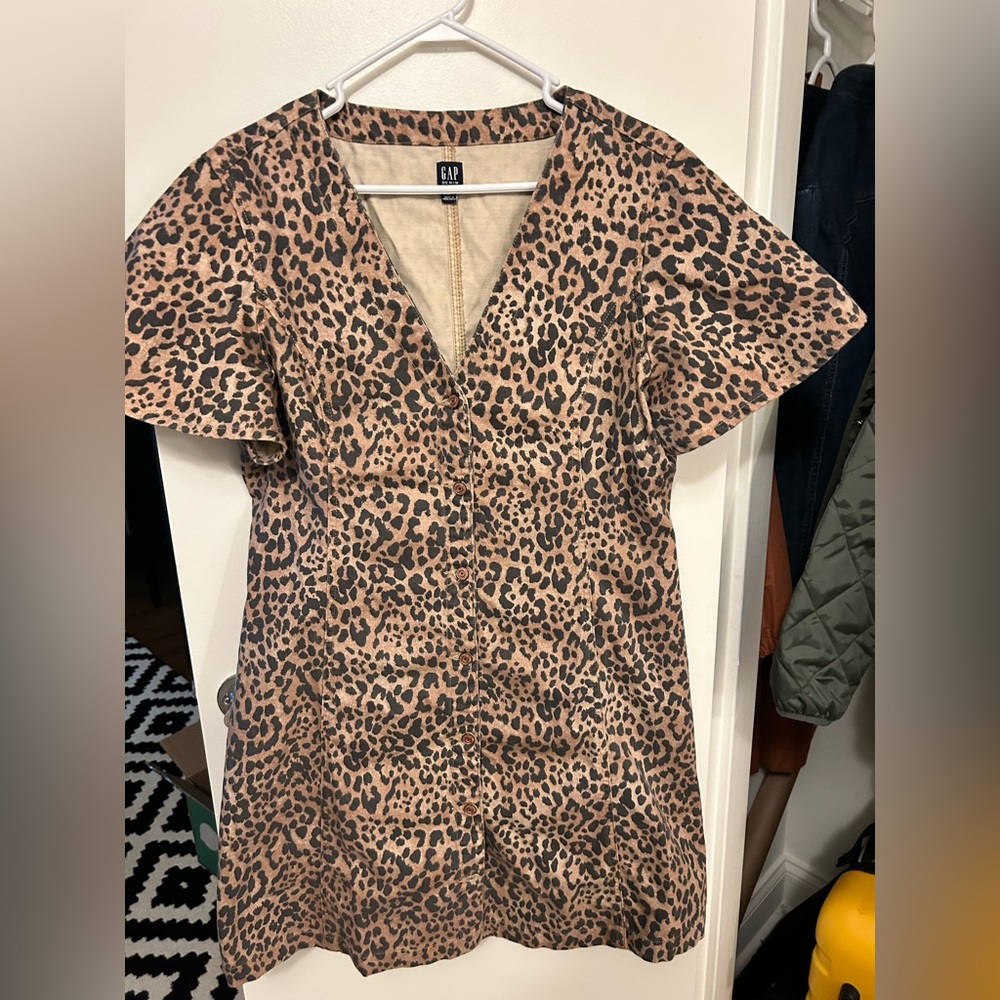 GAP Animal Print V-Neck denim dress